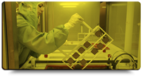 Clean room precesses stondato con ombra piccolo